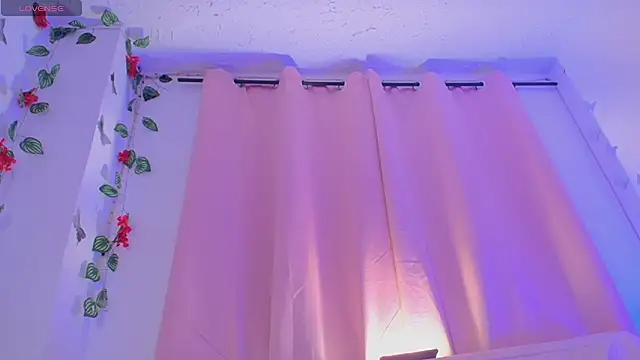 Daphnewalker   online show from June 25, 2026, 11:26 am