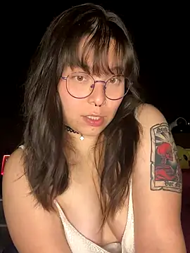 Solo yoss online show from October 16, 2025, 6:21 am