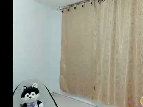 Snapshot of Hanna_latinaa chatting on March 17, 2025, 12:32 am Hanna latinaa online show from March 17, 2025, 12:32 am