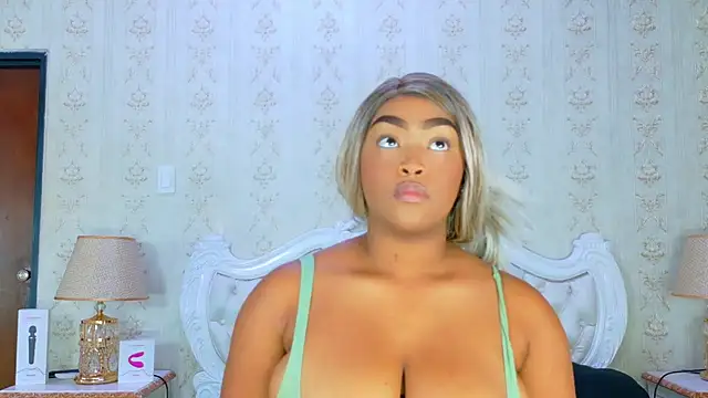 TianahGlow online show from September 22, 2025, 8:15 pm