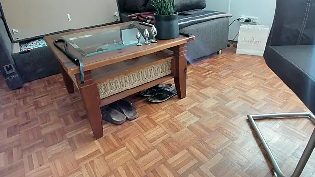 Snapshot of molicaremolicare chatting on November 5, 2025, 8:28 am molicaremolicare online show from November 5, 2025, 8:28 am