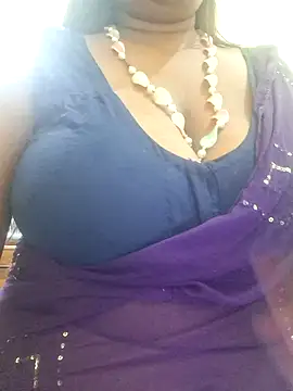 SX-JUHI online show from November 6, 2025, 2:43 pm