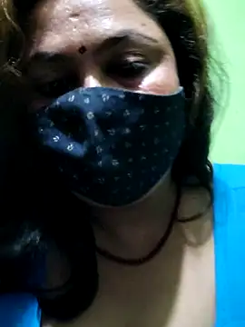 rani130 online show from October 9, 2025, 1:33 pm