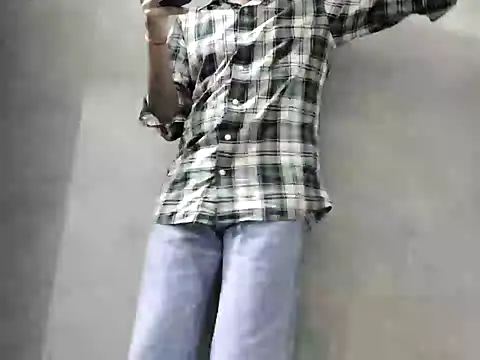 Lustyluckyy online show from October 31, 2025, 3:41 pm