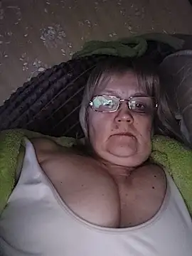 Violet5364 online show from April 25, 2026, 8:17 pm