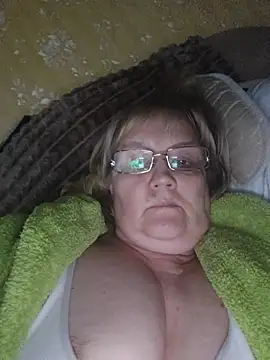 Violet5364 online show from April 27, 2026, 9:02 pm