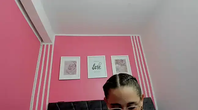 Amelia Royer online show from February 24, 2025, 6:36 pm