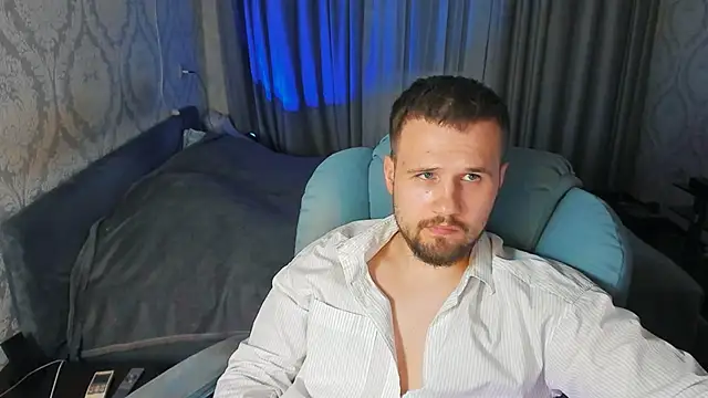 Snapshot of Vladik_b chatting on May 22, 2026, 7:01 pm Vladik b online show from May 22, 2026, 7:01 pm
