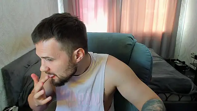 Vladik b online show from July 6, 2026, 10:33 am