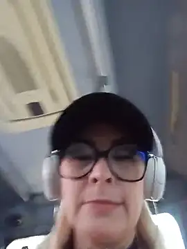 Snapshot of CandieGilson__ chatting on May 23, 2026, 11:20 am CandieGilson online show from May 23, 2026, 11:20 am