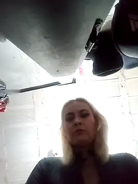 CandieGilson   online show from April 15, 2026, 10:54 am