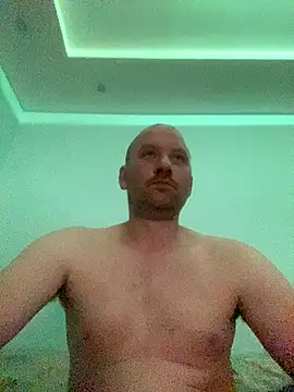 Krzysiekg123 online show from December 17, 2025, 7:41 pm