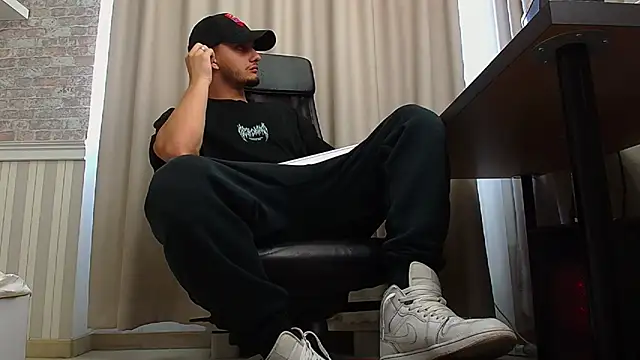 OscarGriffin online show from September 21, 2025, 5:34 am