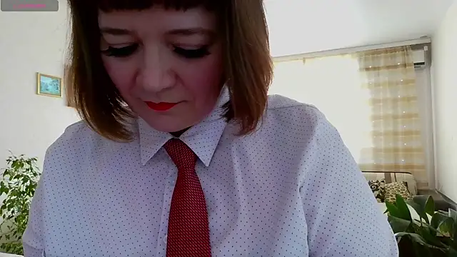 Snapshot of LizaMilfa chatting on February 19, 2025, 7:06 am LizaMilfa online show from February 19, 2025, 7:06 am