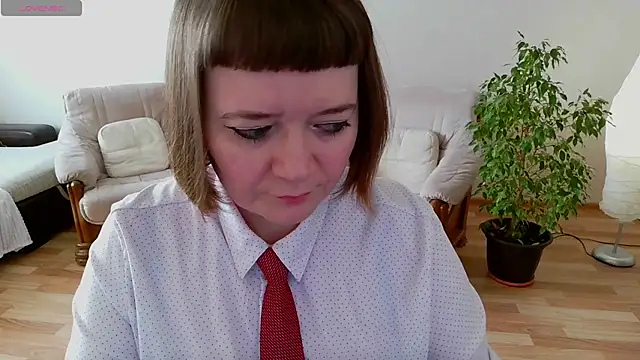 Snapshot of LizaMilfa chatting on February 24, 2025, 6:49 am LizaMilfa online show from February 24, 2025, 6:49 am