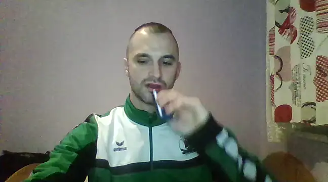 OskarBreno online show from February 11, 2025, 9:35 pm