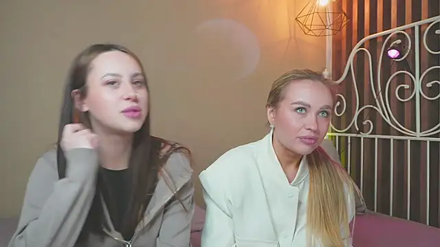 Snapshot of girlstirp chatting on February 17, 2025, 7:26 am girlstirp online show from February 17, 2025, 7:26 am