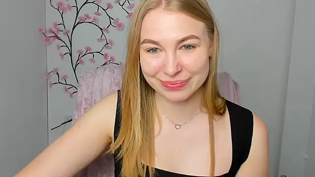 Snapshot of Dana_flowers chatting on June 21, 2026, 5:35 am Dana flowers online show from June 21, 2026, 5:35 am