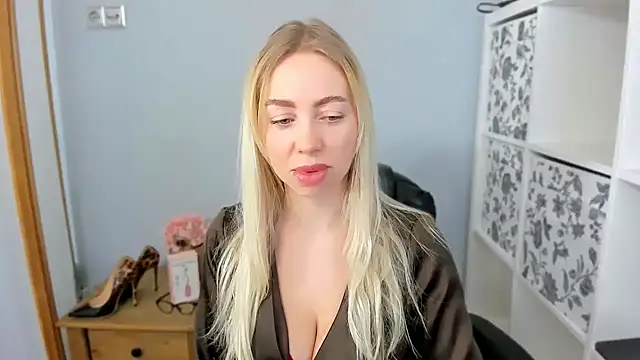 MargaritaRose online show from February 21, 2026, 6:15 am