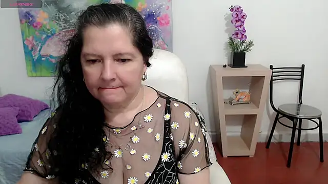 Snapshot of leonela_69 chatting on March 15, 2025, 10:13 am leonela 69 online show from March 15, 2025, 10:13 am