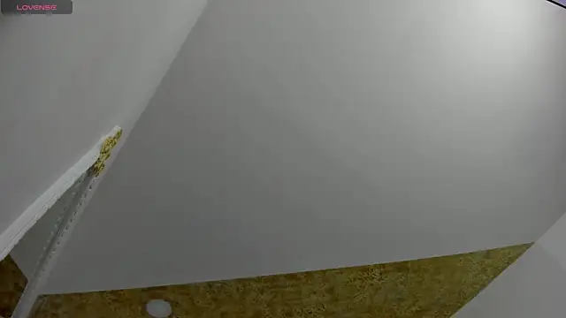 EmiliaRose  online show from February 22, 2026, 8:21 pm