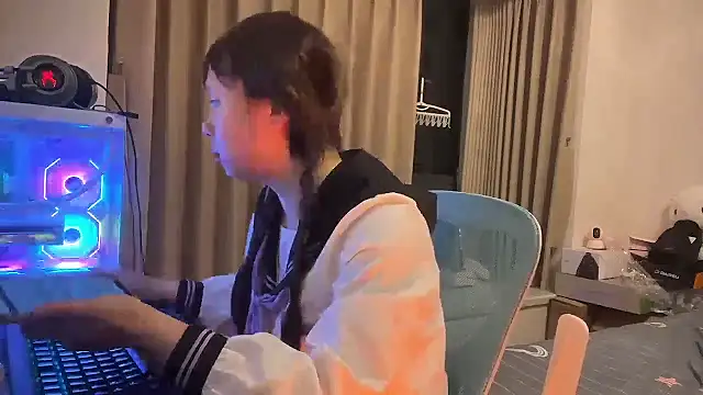 Snapshot of chenyunan chatting on February 13, 2025, 2:42 pm chenyunan online show from February 13, 2025, 2:42 pm