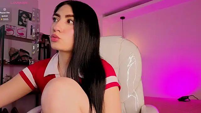 Miller Vanessa  online show from September 29, 2025, 8:25 pm