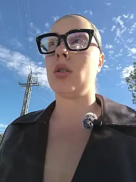 Mona Plus online show from November 20, 2025, 1:23 pm