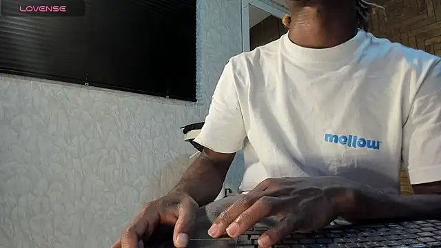 LooganX online show from March 9, 2025, 7:01 am