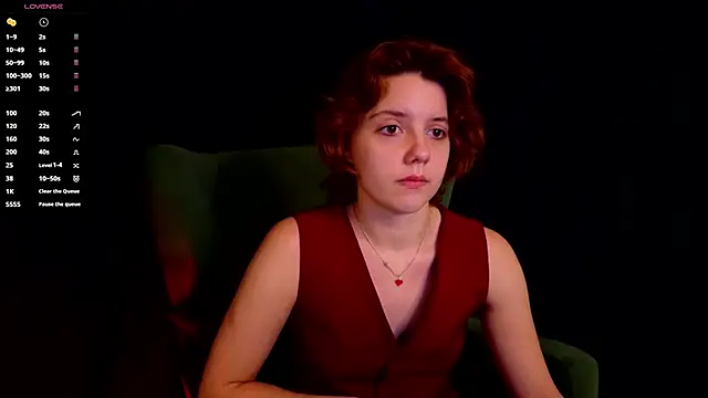 AmyGuerrero online show from September 28, 2025, 1:07 pm