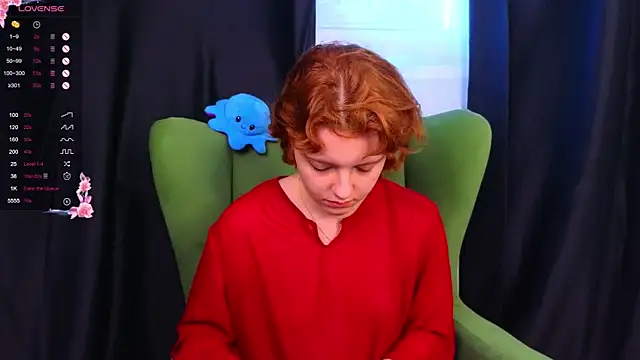 AmyGuerrero online show from September 11, 2025, 1:44 pm