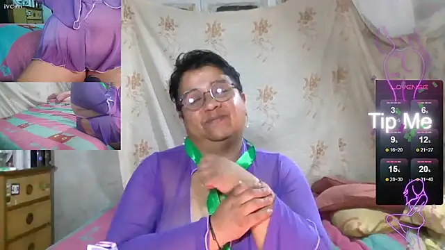 Snapshot of erinadarling79 chatting on October 11, 2025, 2:34 am erinadarling79 online show from October 11, 2025, 2:34 am