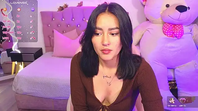 LUDO KITTY TAY online show from March 6, 2025, 6:08 am
