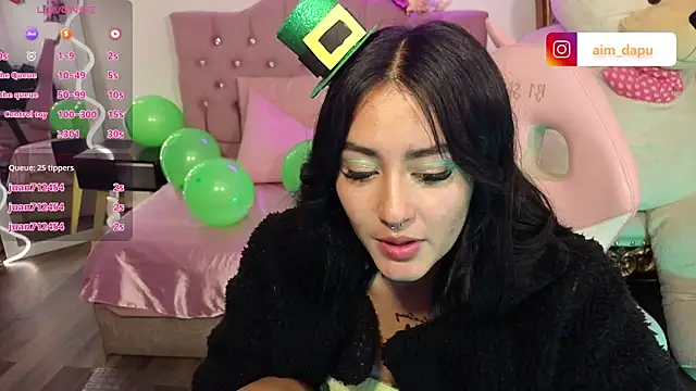 LUDO KITTY TAY online show from March 18, 2025, 6:17 am