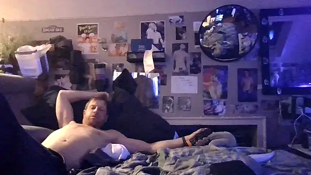 Snapshot of Sk00byJaXxX212 chatting on October 20, 2025, 11:27 pm Sk00byJaXxX212 online show from October 20, 2025, 11:27 pm