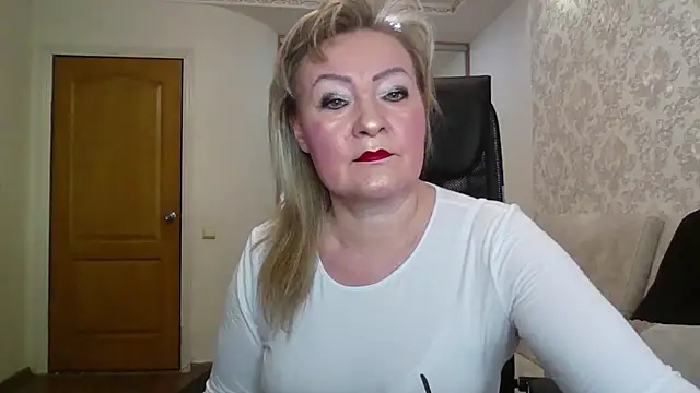 Victoria secrets  online show from November 23, 2025, 6:45 am