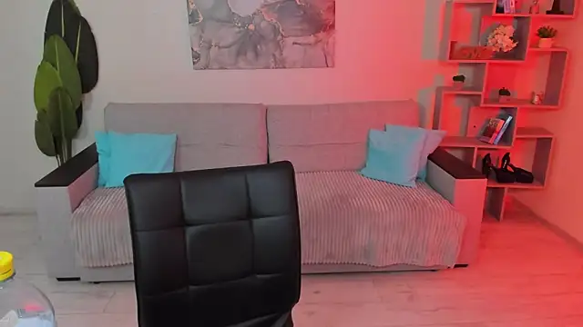 GabriellaMays online show from April 14, 2026, 5:12 am