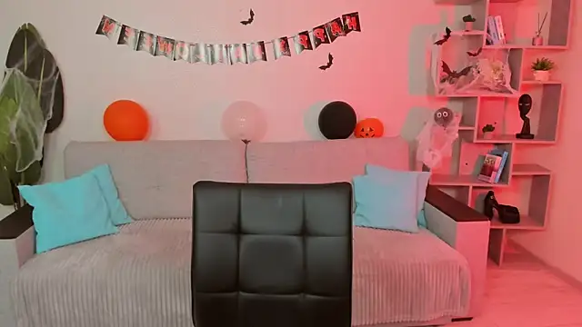 GabriellaMays online show from October 24, 2025, 5:06 am