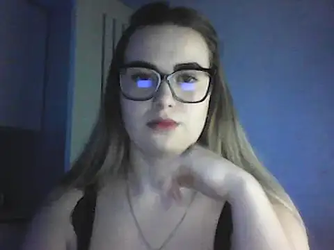 Snapshot of GoddessTenderness chatting on February 14, 2025, 5:14 pm GoddessTenderness online show from February 14, 2025, 5:14 pm