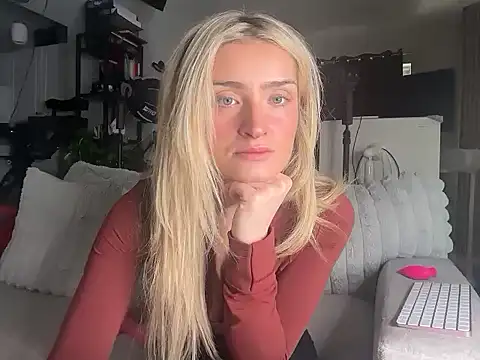 meggsworld online show from December 15, 2025, 2:34 pm