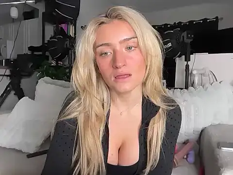 meggsworld online show from December 20, 2025, 1:58 pm