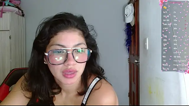 Violett 11 online show from January 9, 2026, 5:25 am