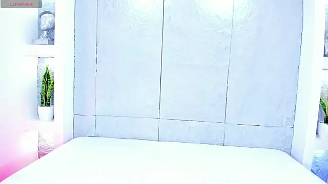 MiaMistrex online show from September 25, 2025, 4:40 am