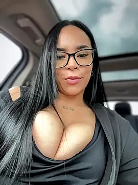 Naatalia online show from April 4, 2026, 9:10 pm