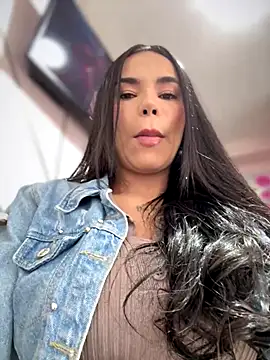 Naatalia online show from October 17, 2025, 6:53 pm