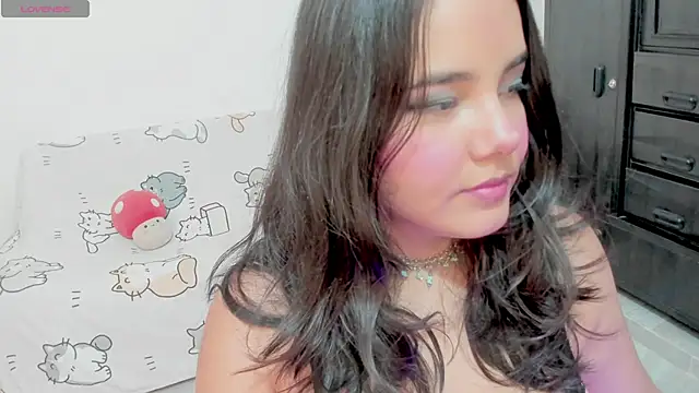 Naoko 7w7 online show from November 26, 2025, 10:32 pm