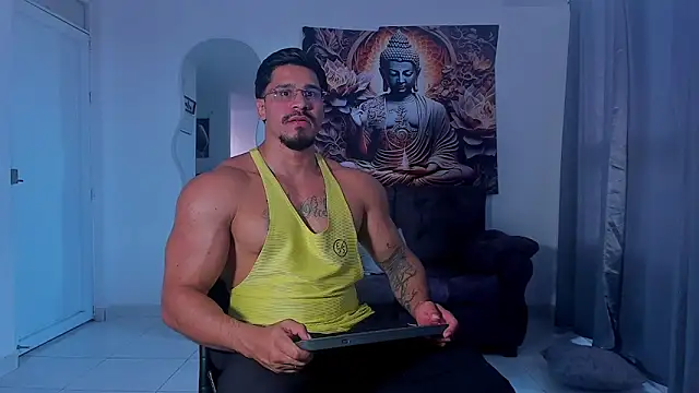 Valentino Dosantos  online show from September 29, 2025, 8:58 pm