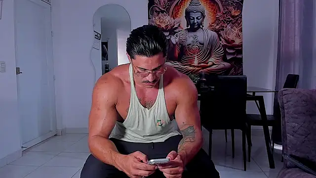 Valentino Dosantos  online show from December 19, 2025, 8:22 pm