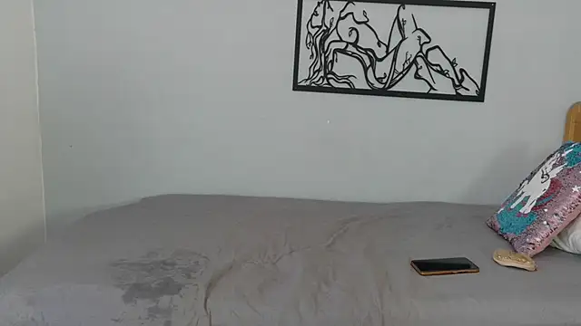 karina-lopez online show from December 2, 2025, 2:52 pm