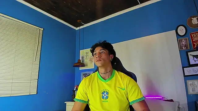 KaryBig3 online show from March 22, 2025, 4:14 am